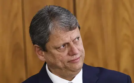 Moraes pede parecer da PGR sobre pedido para investigar Tarcísio