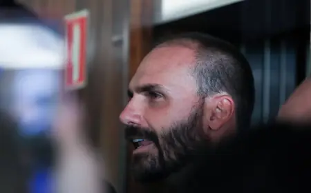 PL oficializa Eduardo Bolsonaro como líder da Minoria na Câmara