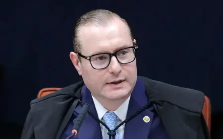 Zanin autoriza julgar ação que acusa deputados do PL de corrupção