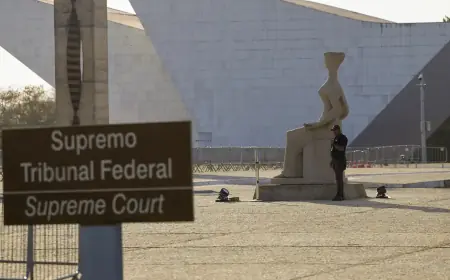 Defesa de Bolsonaro entra com novo recurso no STF contra condenação