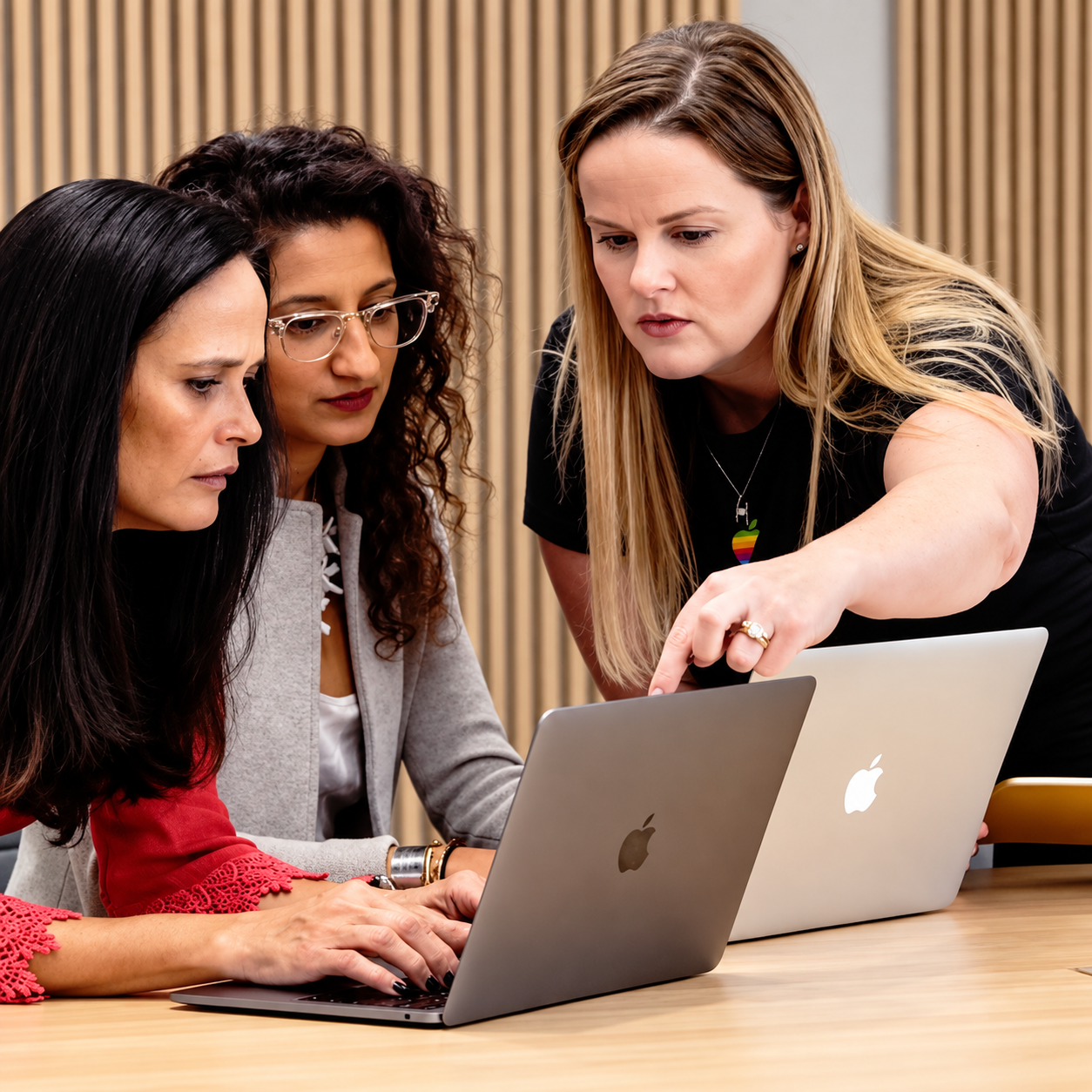 Programa abre 140 vagas gratuitas para mulheres interessadas em tecnologia
