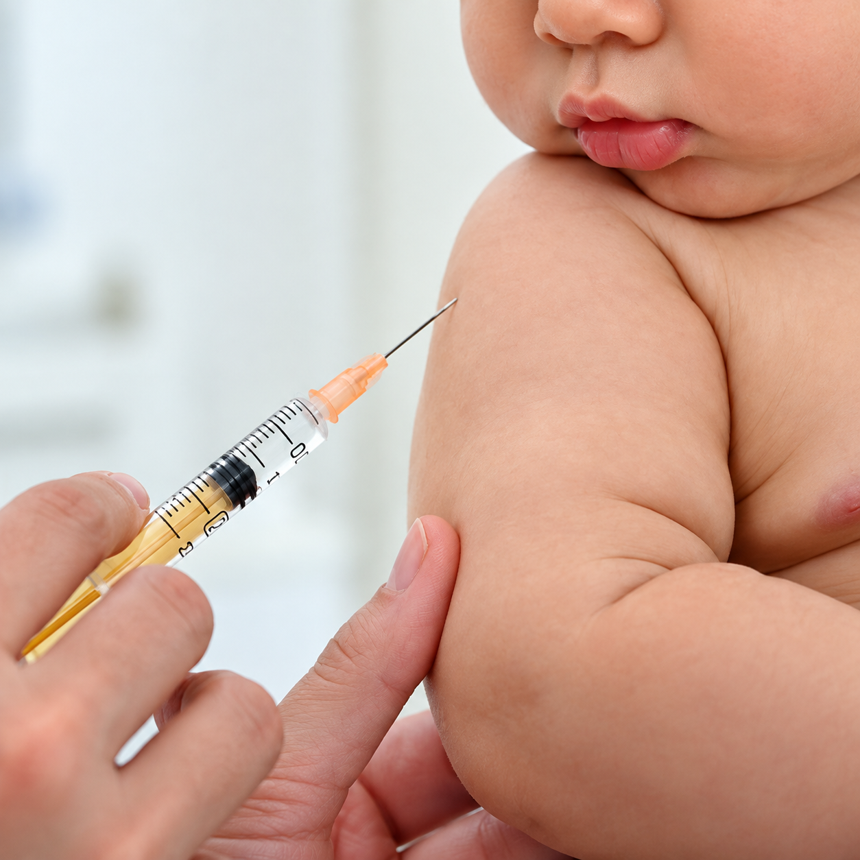 Anvisa libera vacina contra meningite para bebês a partir de seis semanas