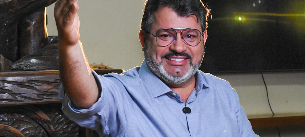 Carlos Bernardo: empresário e líder educacional lança candidatura a deputado federal com foco em desenvolvimento regional
