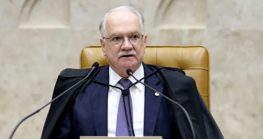 Fachin é pressionado a conter decisões conflitantes no STF após crise envolvendo comando da PF