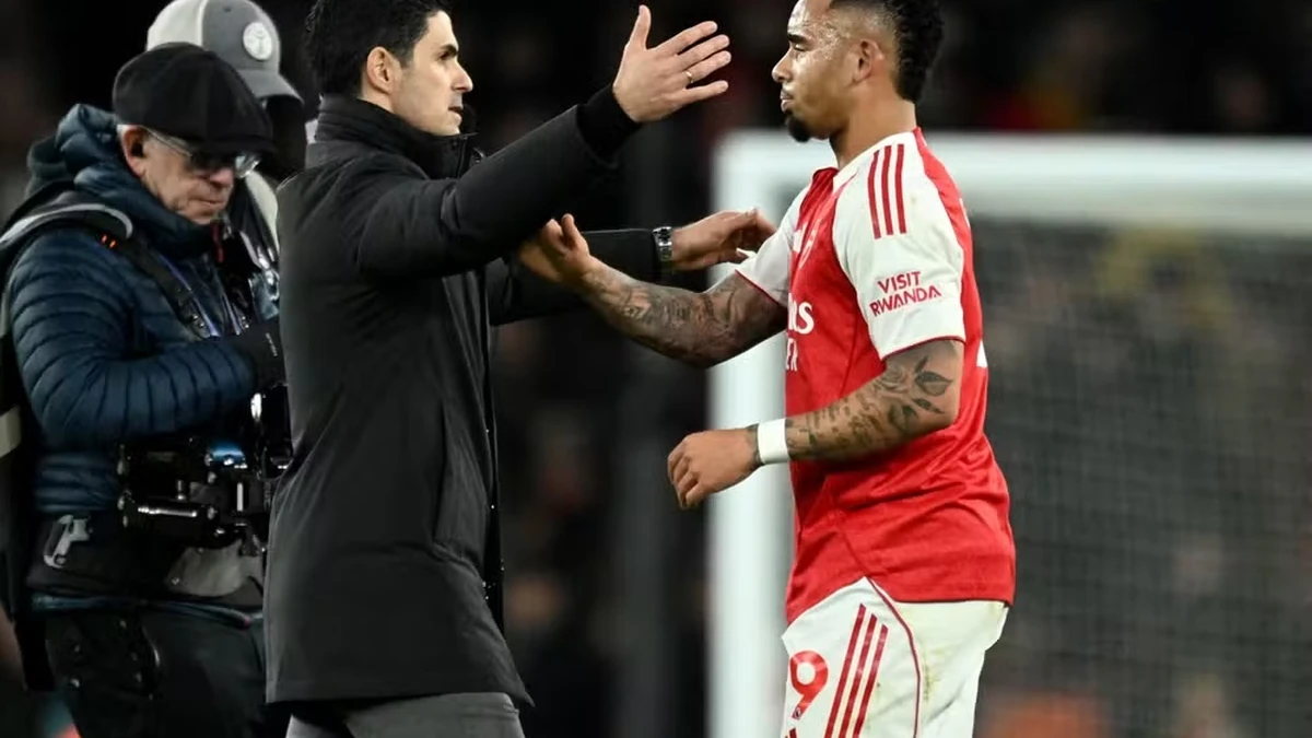 Arteta responde críticas de Gabriel Jesus e explica saída do atacante do Arsenal