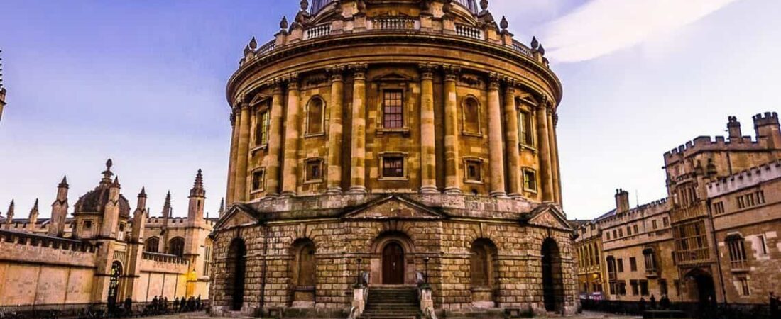 Universidades britânicas prometem oferecer experiência profissional a todos os alunos