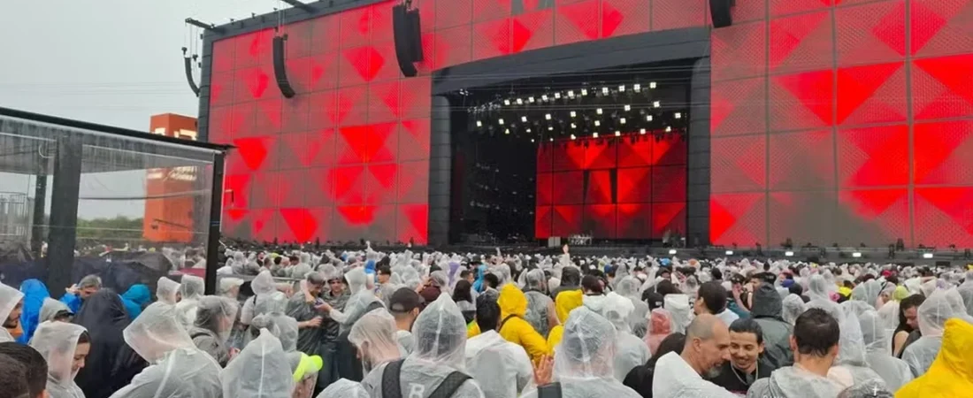Chuva marca último dia do Rock in Rio e desafia público durante encerramento do festival